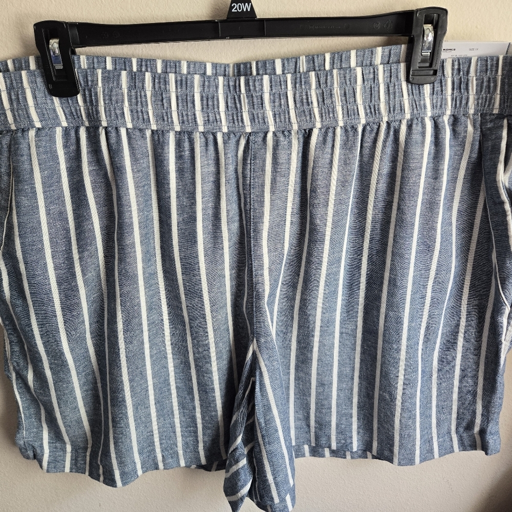 Plus size Linen Pull On Shorts